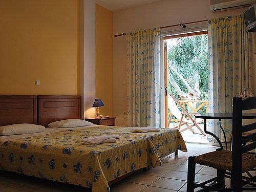 Peter & Tony Rooms Galissas Dış mekan fotoğraf
